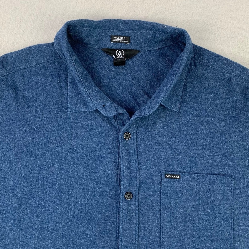 Volcom Flannel Shirt Mens XXL Blue Long Sleeve Soft Button Up Preppy Workwear